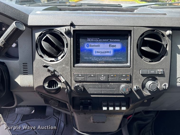image for item DU6349 2015 Ford F350 Super Duty utility van