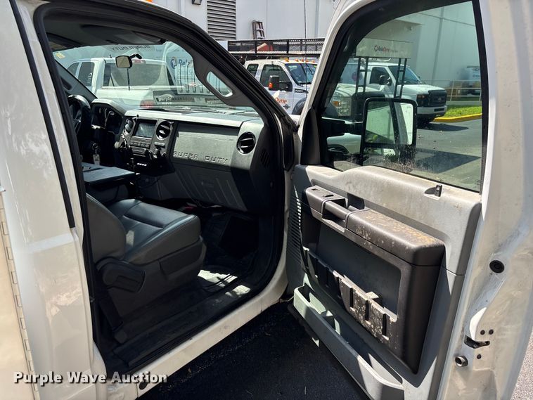 image for item DU6349 2015 Ford F350 Super Duty utility van
