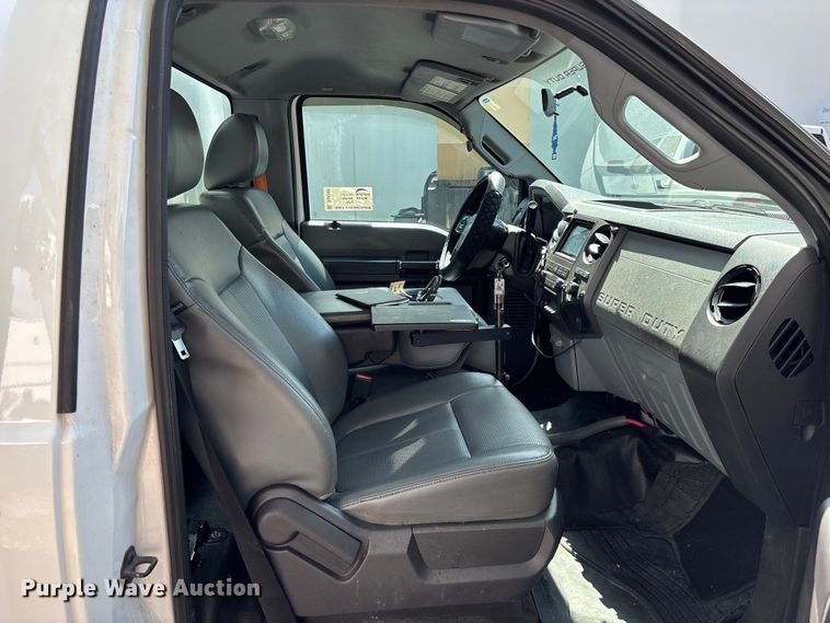 image for item DU6349 2015 Ford F350 Super Duty utility van