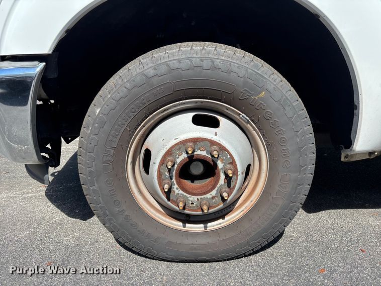 image for item DU6349 2015 Ford F350 Super Duty utility van