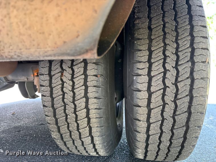 image for item DU6349 2015 Ford F350 Super Duty utility van