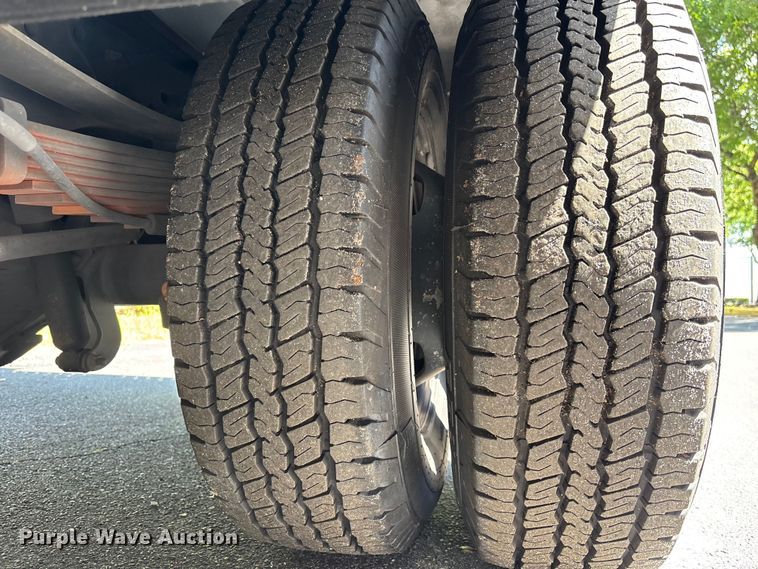 image for item DU6349 2015 Ford F350 Super Duty utility van