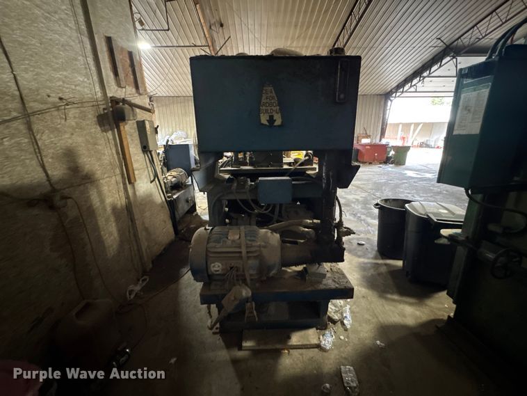 image for item DV2023 1994 Cram-A-Lot HH-60 baler