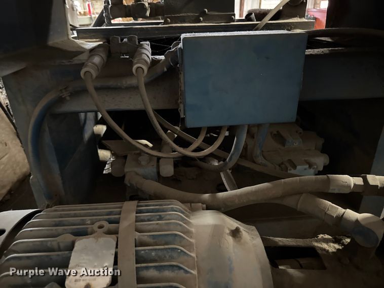 image for item DV2023 1994 Cram-A-Lot HH-60 baler