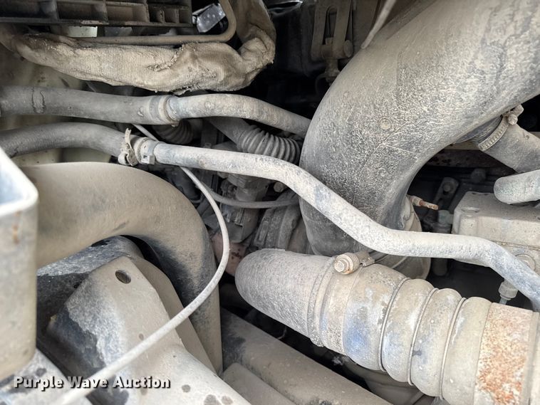 image for item DV2024 2004 Volvo VHD roll-off container truck