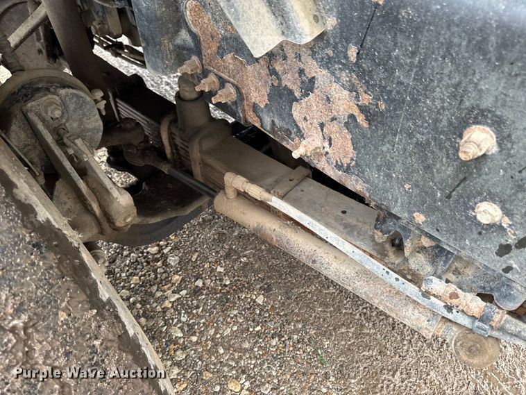image for item DV2024 2004 Volvo VHD roll-off container truck