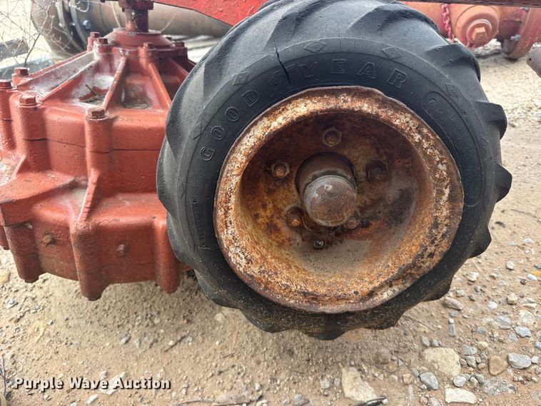 image for item DY2962 Vibratory plow attachment
