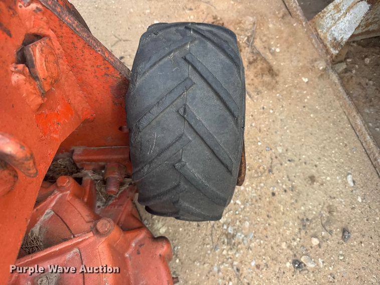 image for item DY2962 Vibratory plow attachment