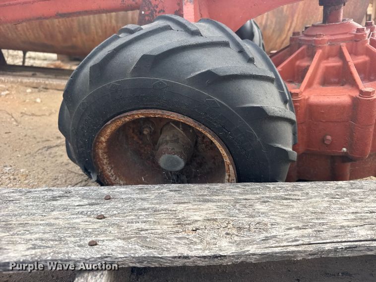 image for item DY2962 Vibratory plow attachment
