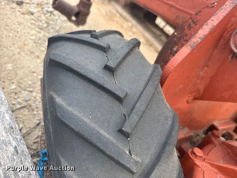 image for item DY2962 Vibratory plow attachment