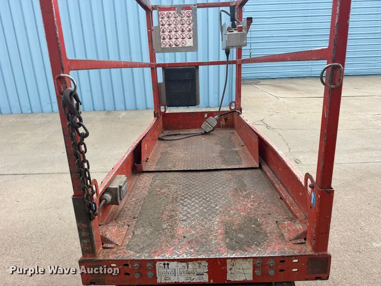 image for item DY2964 2012 Skyjack SJIII 3219 scissor lift