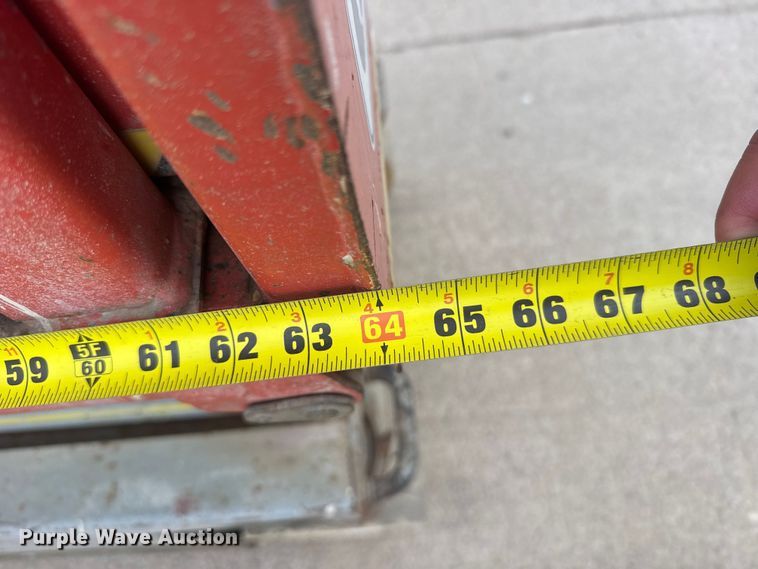 image for item DY2964 2012 Skyjack SJIII 3219 scissor lift