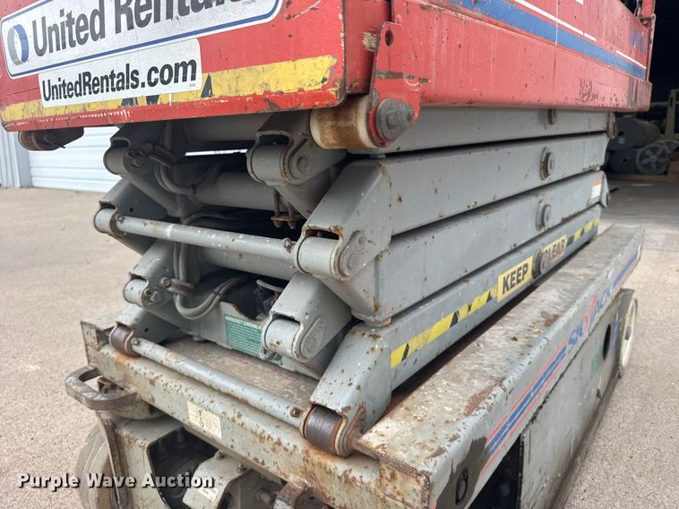 image for item DY2964 2012 Skyjack SJIII 3219 scissor lift