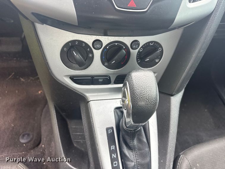 image for item DY2965 2013 Ford Focus SE 