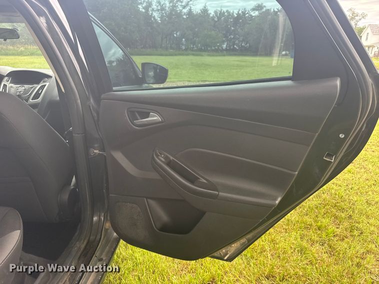 image for item DY2965 2013 Ford Focus SE 