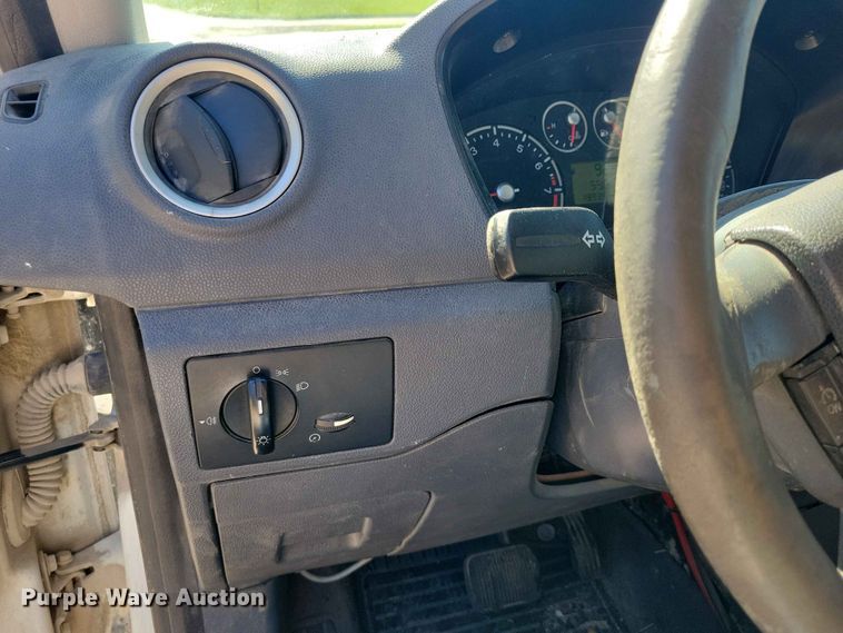 image for item DZ7277 2013 Ford Transit Connect van