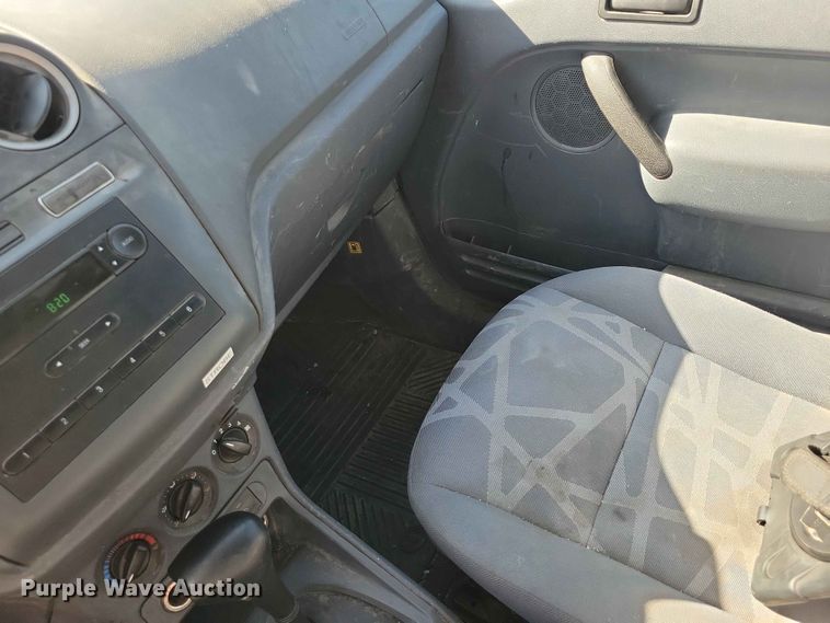 image for item DZ7277 2013 Ford Transit Connect van