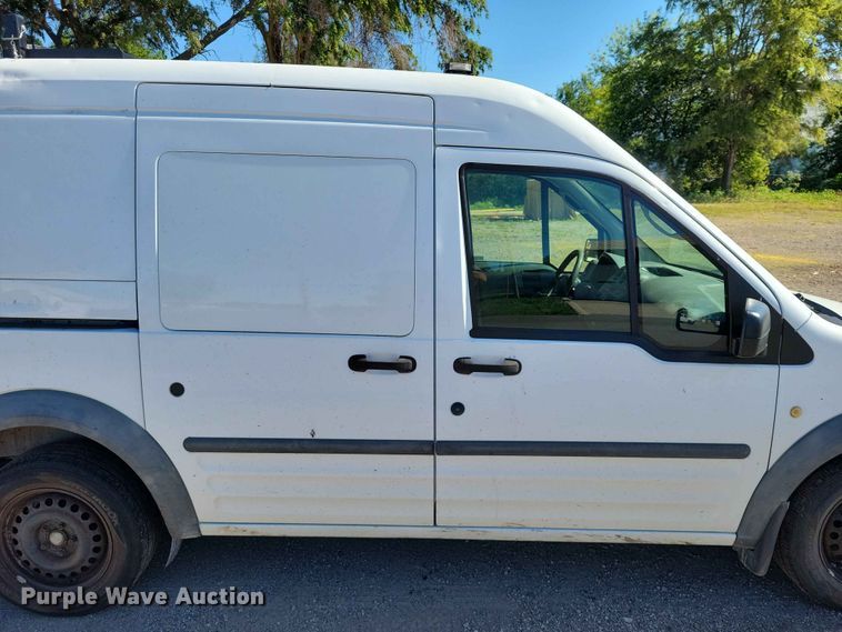 image for item DZ7277 2013 Ford Transit Connect van
