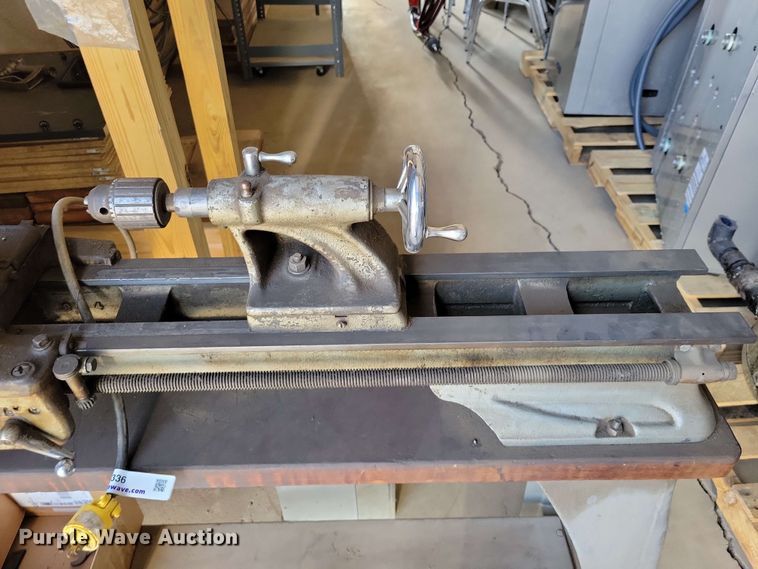 image for item DZ7336 A-B metal lathe