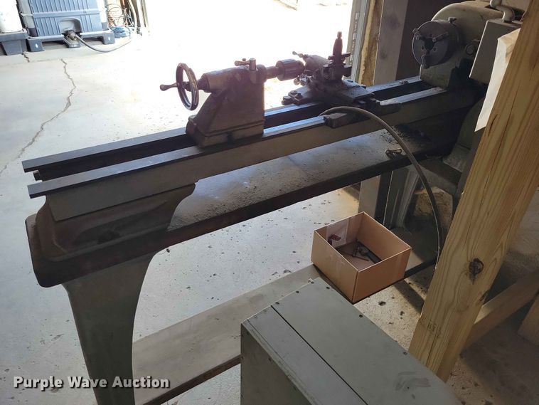 image for item DZ7336 A-B metal lathe
