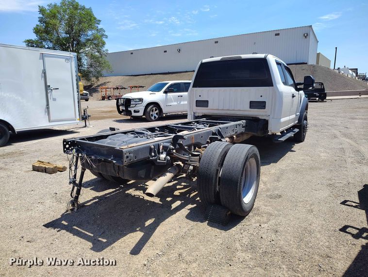 image for item ED0163 2020 Ford F-450 Ext. Cab truck cab and chassis
