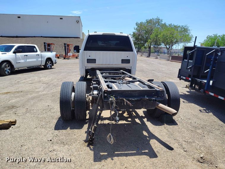 image for item ED0163 2020 Ford F-450 Ext. Cab truck cab and chassis