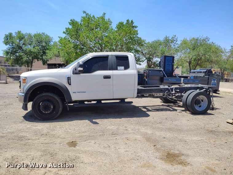 image for item ED0163 2020 Ford F-450 Ext. Cab truck cab and chassis