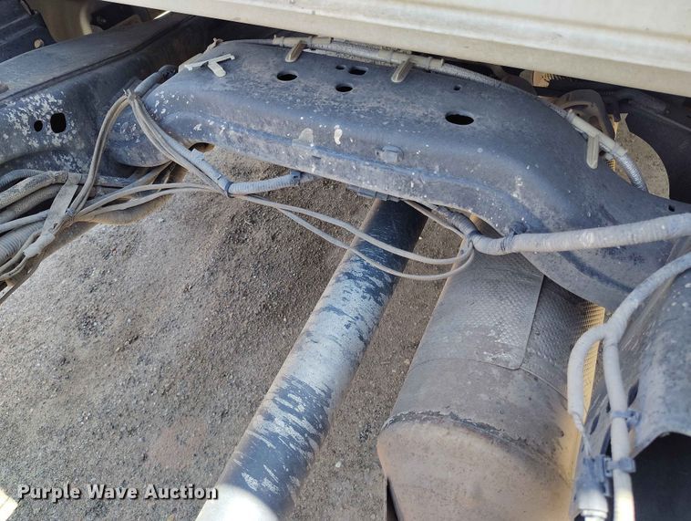 image for item ED0163 2020 Ford F-450 Ext. Cab truck cab and chassis