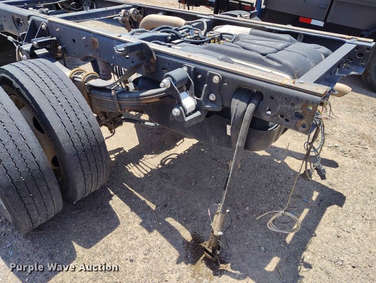 image for item ED0163 2020 Ford F-450 Ext. Cab truck cab and chassis