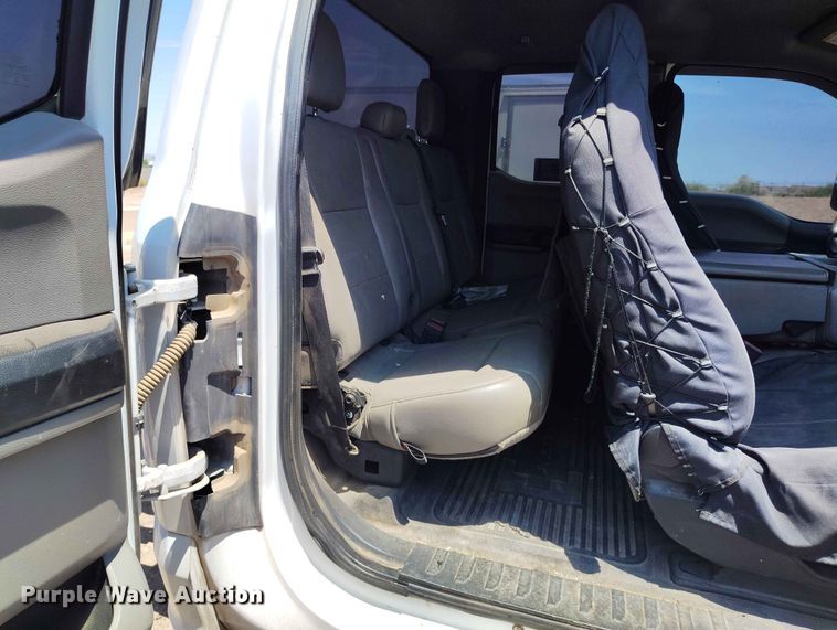 image for item ED0163 2020 Ford F-450 Ext. Cab truck cab and chassis