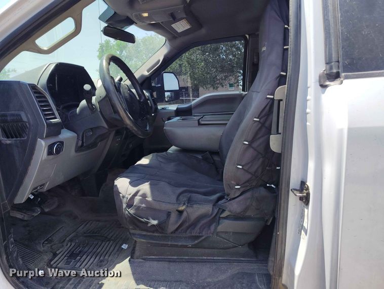 image for item ED0163 2020 Ford F-450 Ext. Cab truck cab and chassis