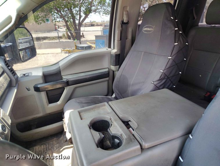 image for item ED0163 2020 Ford F-450 Ext. Cab truck cab and chassis