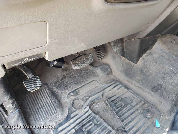 image for item ED0163 2020 Ford F-450 Ext. Cab truck cab and chassis