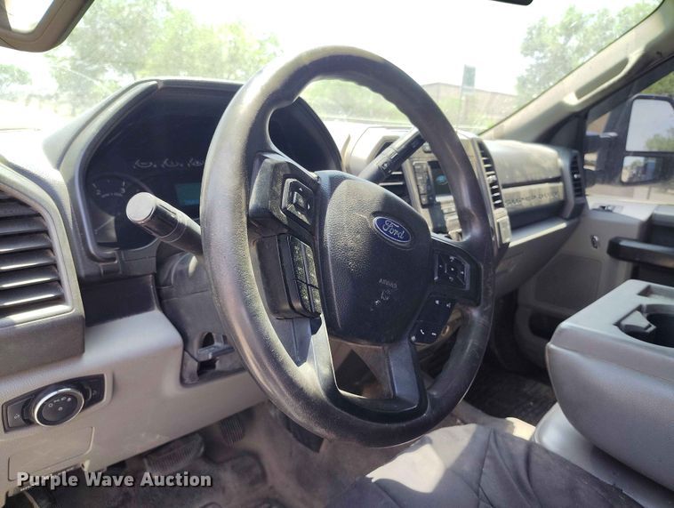 image for item ED0163 2020 Ford F-450 Ext. Cab truck cab and chassis