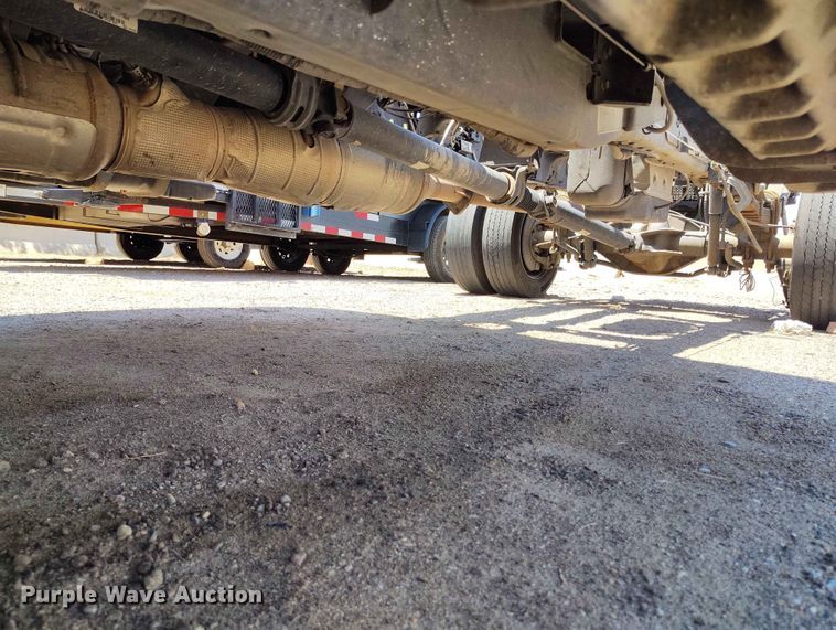 image for item ED0163 2020 Ford F-450 Ext. Cab truck cab and chassis