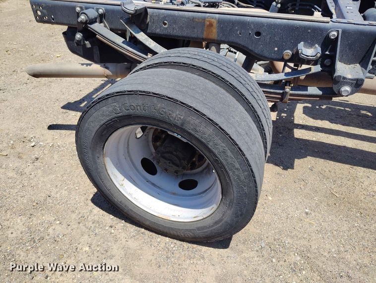 image for item ED0163 2020 Ford F-450 Ext. Cab truck cab and chassis