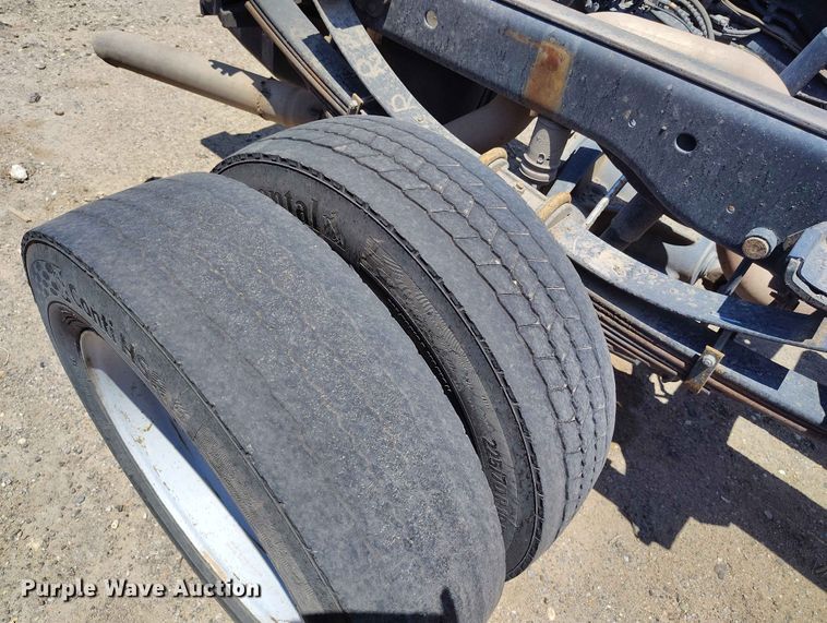 image for item ED0163 2020 Ford F-450 Ext. Cab truck cab and chassis