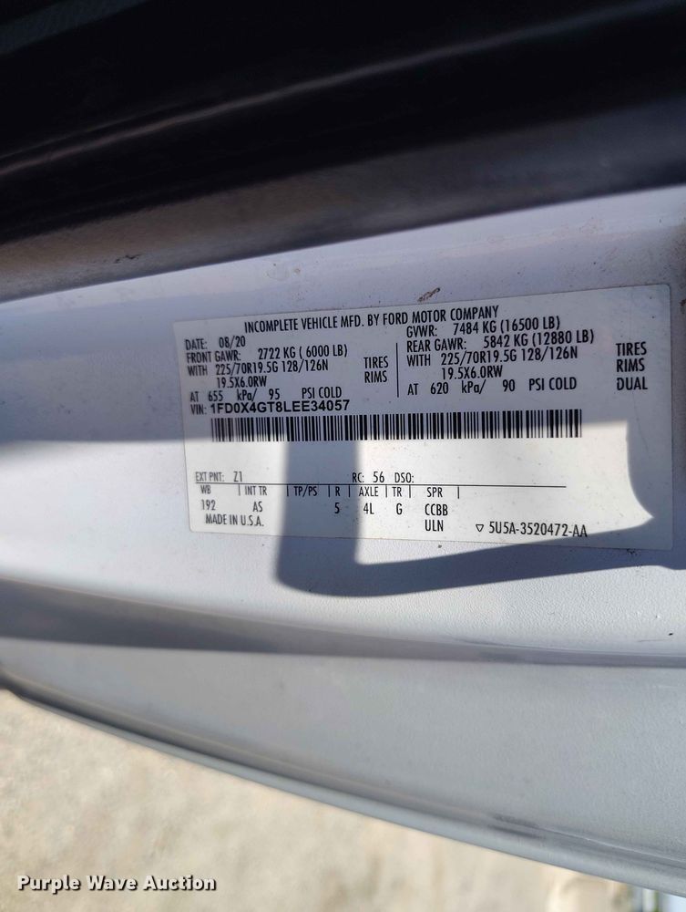 image for item ED0163 2020 Ford F-450 Ext. Cab truck cab and chassis