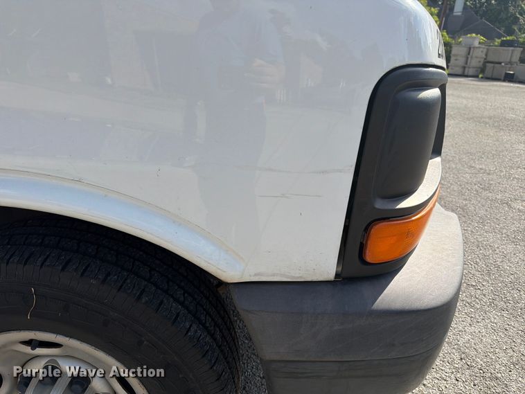 image for item ED5324 2016 Chevrolet Express 2500 van