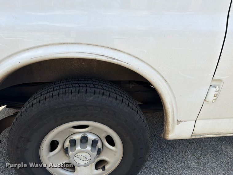 image for item ED5324 2016 Chevrolet Express 2500 van