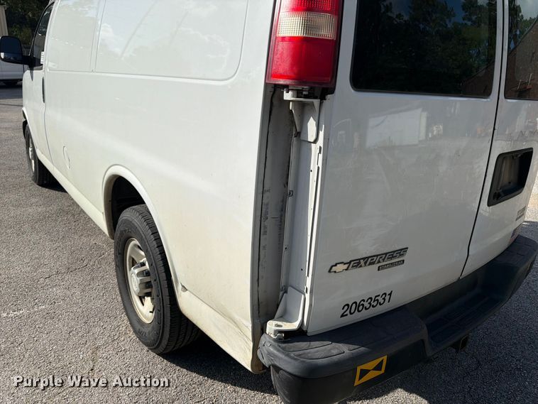 image for item ED5324 2016 Chevrolet Express 2500 van