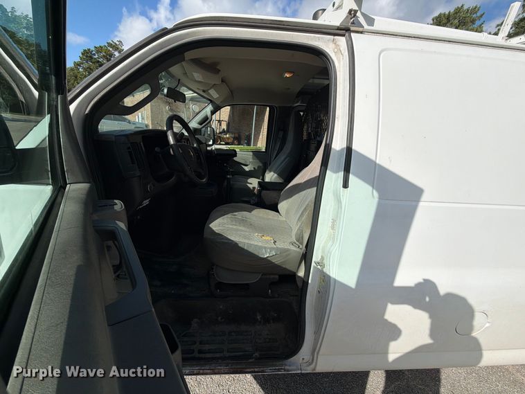 image for item ED5324 2016 Chevrolet Express 2500 van