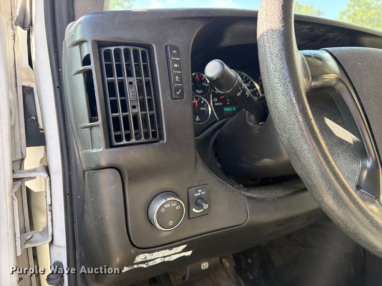 image for item ED5324 2016 Chevrolet Express 2500 van