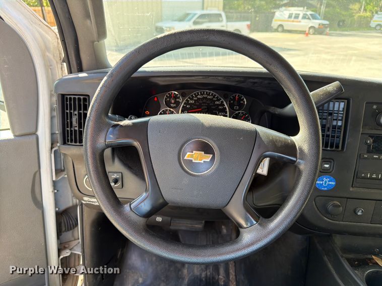 image for item ED5324 2016 Chevrolet Express 2500 van