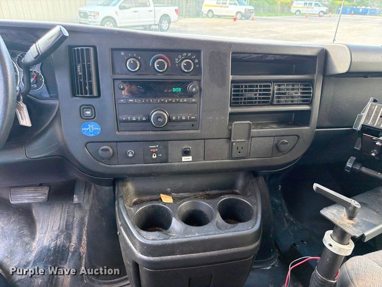 image for item ED5324 2016 Chevrolet Express 2500 van