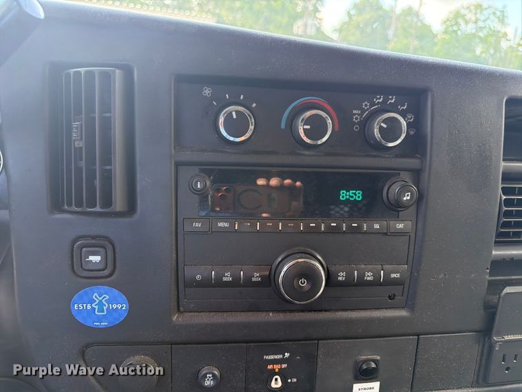 image for item ED5324 2016 Chevrolet Express 2500 van