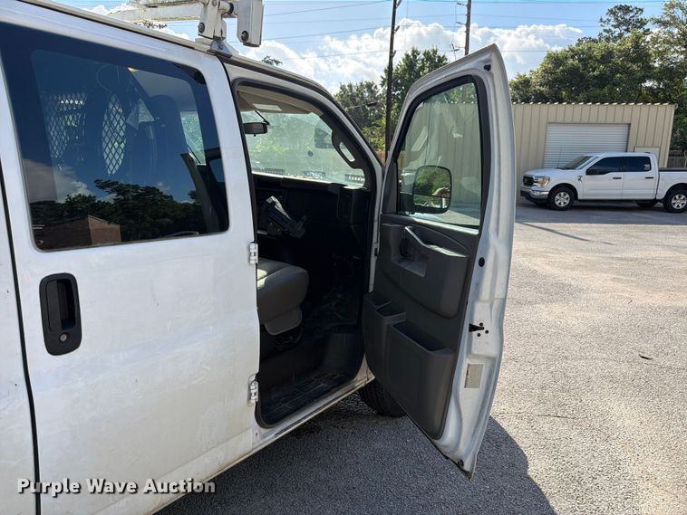 image for item ED5324 2016 Chevrolet Express 2500 van