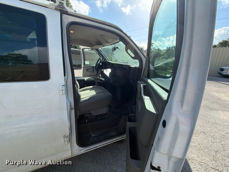 image for item ED5324 2016 Chevrolet Express 2500 van