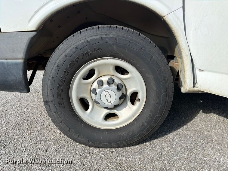 image for item ED5324 2016 Chevrolet Express 2500 van