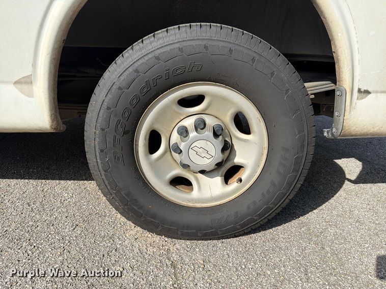 image for item ED5324 2016 Chevrolet Express 2500 van